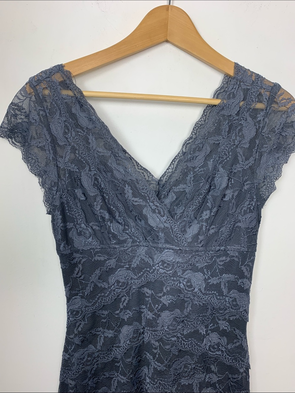Helene Blake Lace Dress - Picture 4 of 8